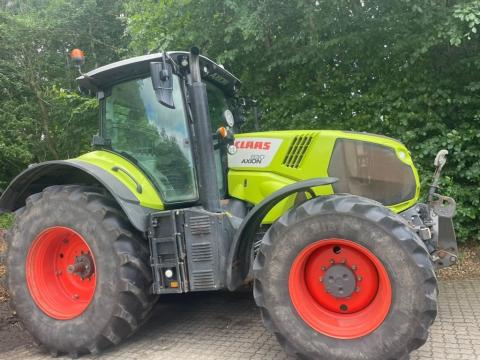 Claas AXION 830