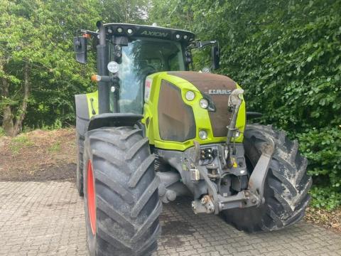 Claas AXION 830