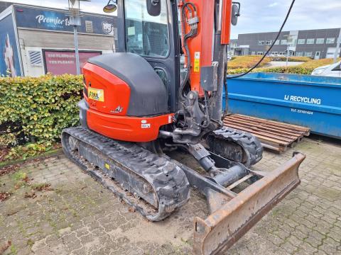 Kubota U55-4