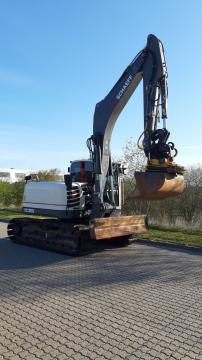 Schaeff TC125
